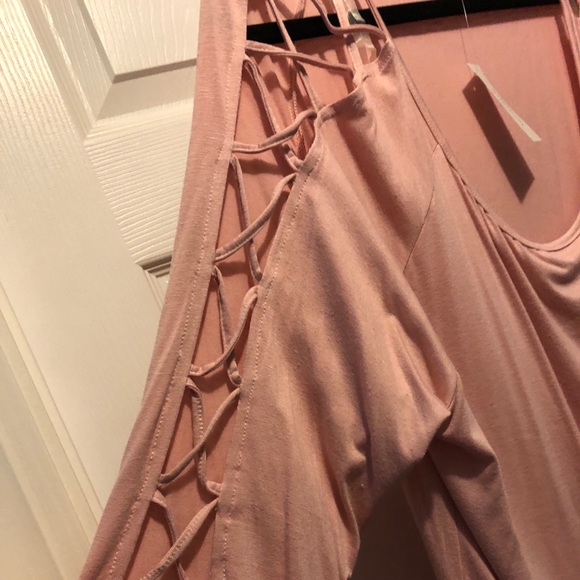 Loralette pale pink 3/4 lattice sleeve top - Picture 3 of 4